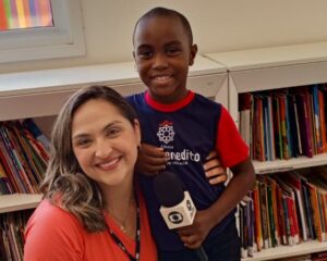 João Miguel, autor mirim superdotado de 7 anos, lança seu primeiro livro em Bagé (RS).