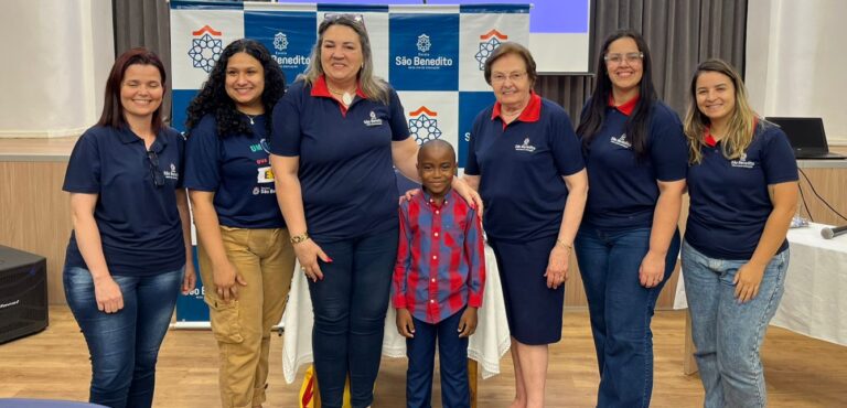 Lançamento do livro “Os Heróis da Turma 43” marca noite especial em Bagé com autor mirim de 7 anos